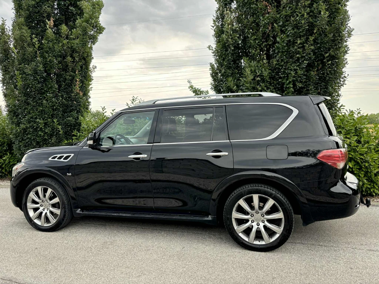 Infiniti QX80, снимка 3 - Автомобили и джипове - 53967049