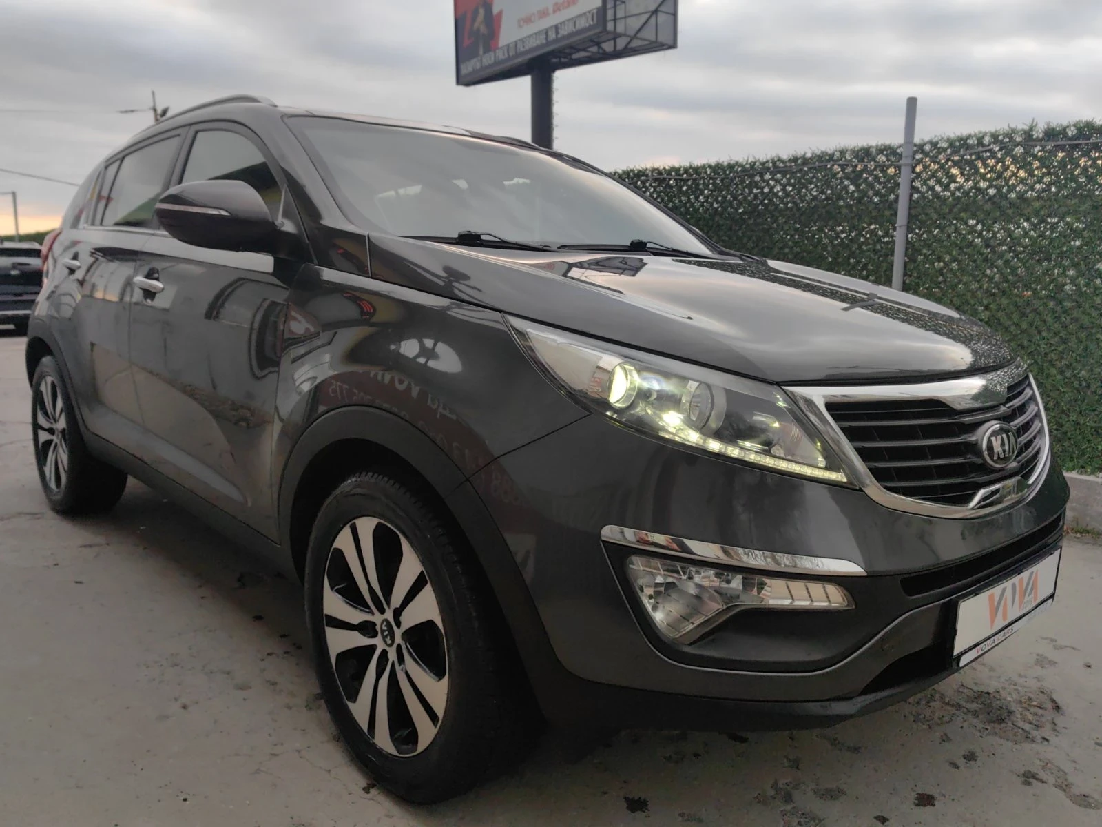 Kia Sportage 1, 7crdi-116к.с Лед Светлини Мулти Медия Кар Плей, снимка 5 - Автомобили и джипове - 54186077