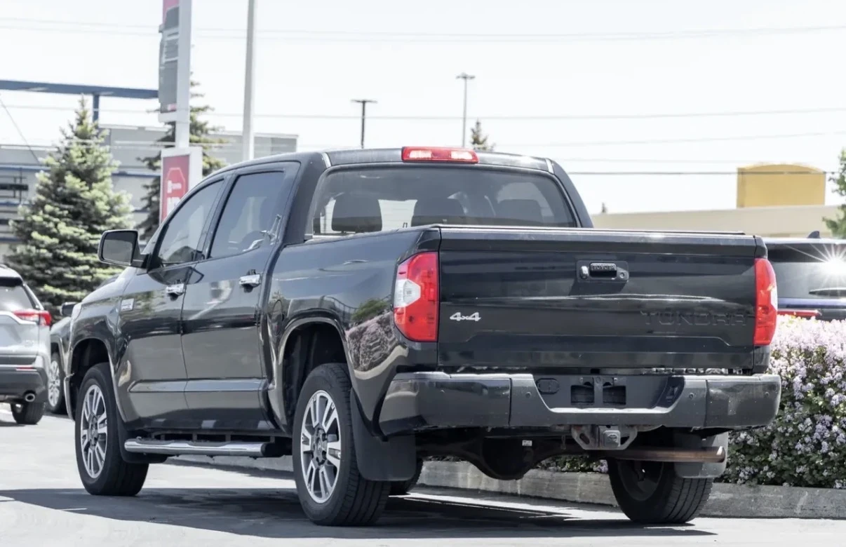 Toyota Tundra CREWMAX PLATINUM 5.7 * БЕЗ ИНЦИДЕНТИ * CARFAX * , снимка 4 - Автомобили и джипове - 54986341