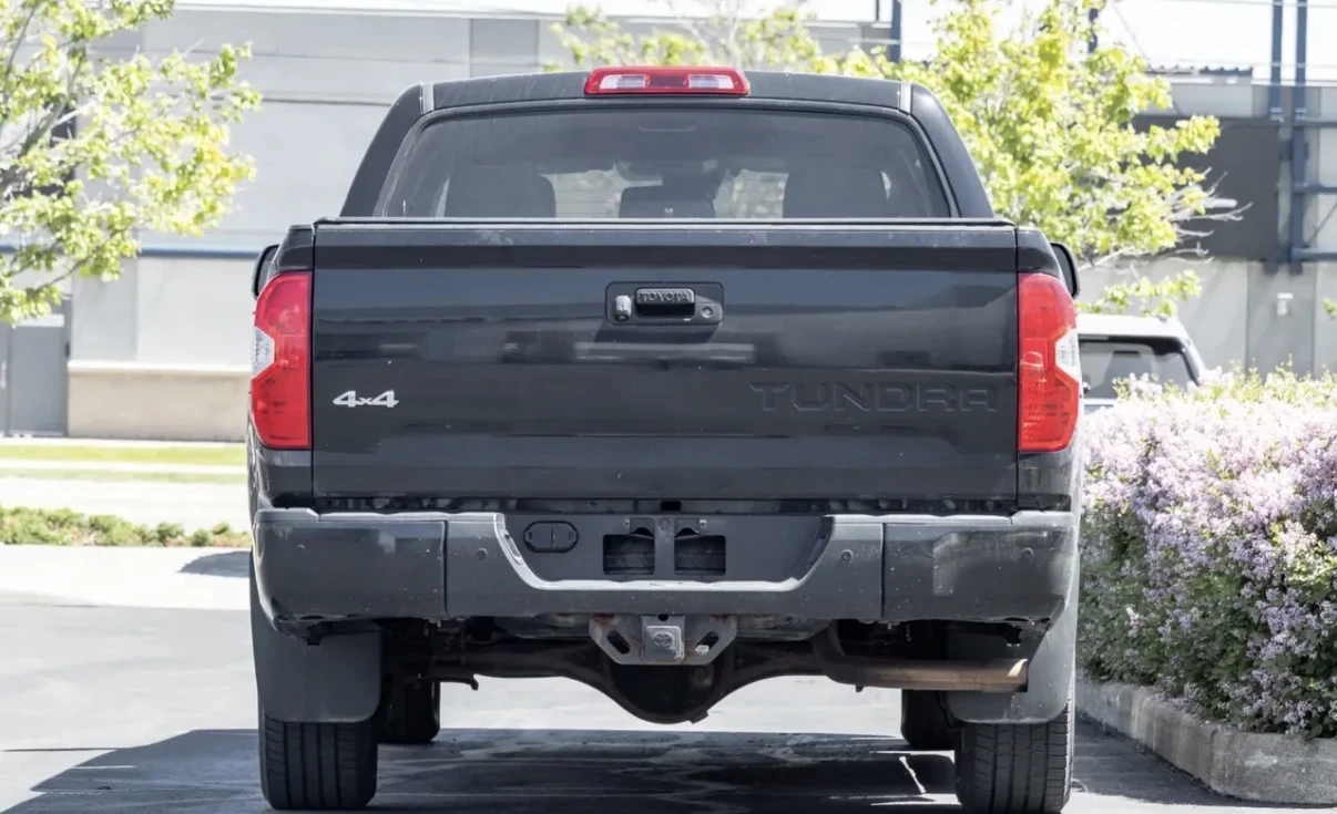 Toyota Tundra CREWMAX PLATINUM 5.7 * БЕЗ ИНЦИДЕНТИ * CARFAX * , снимка 5 - Автомобили и джипове - 54986341