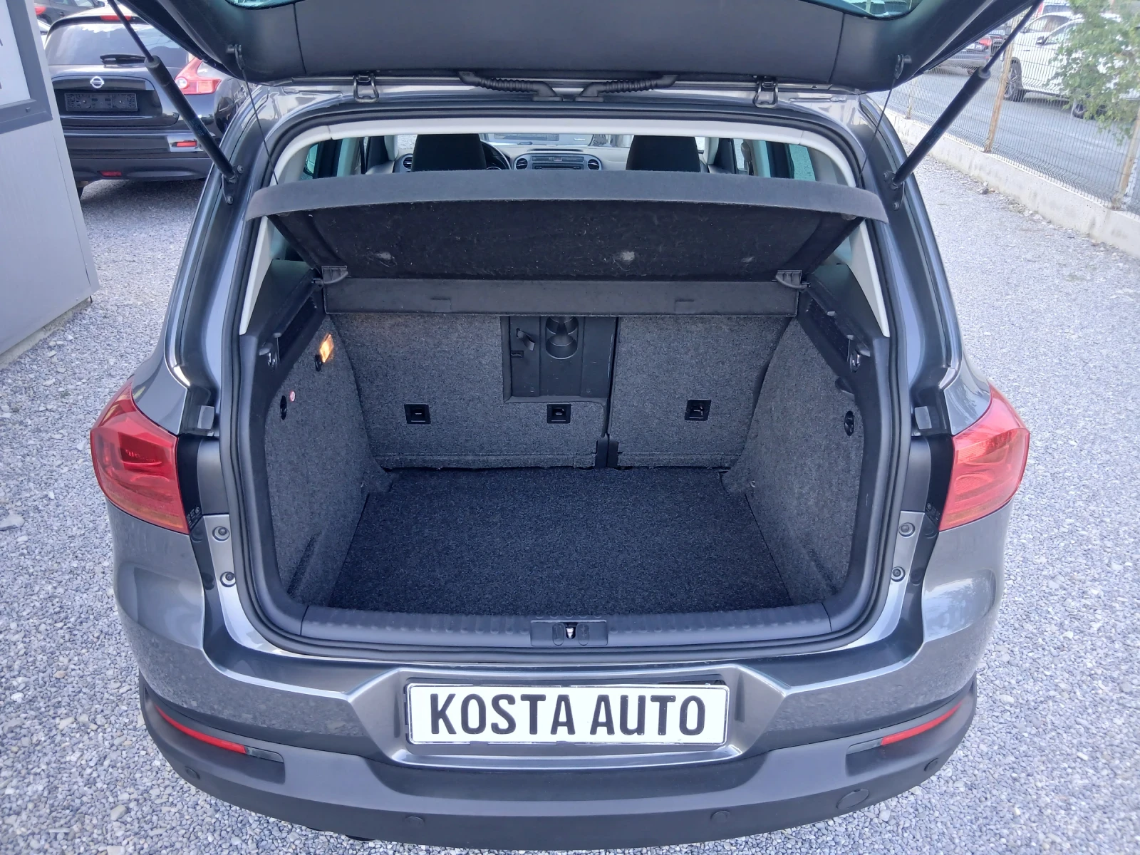 VW Tiguan КАТО НОВ, снимка 16 - Автомобили и джипове - 55123878