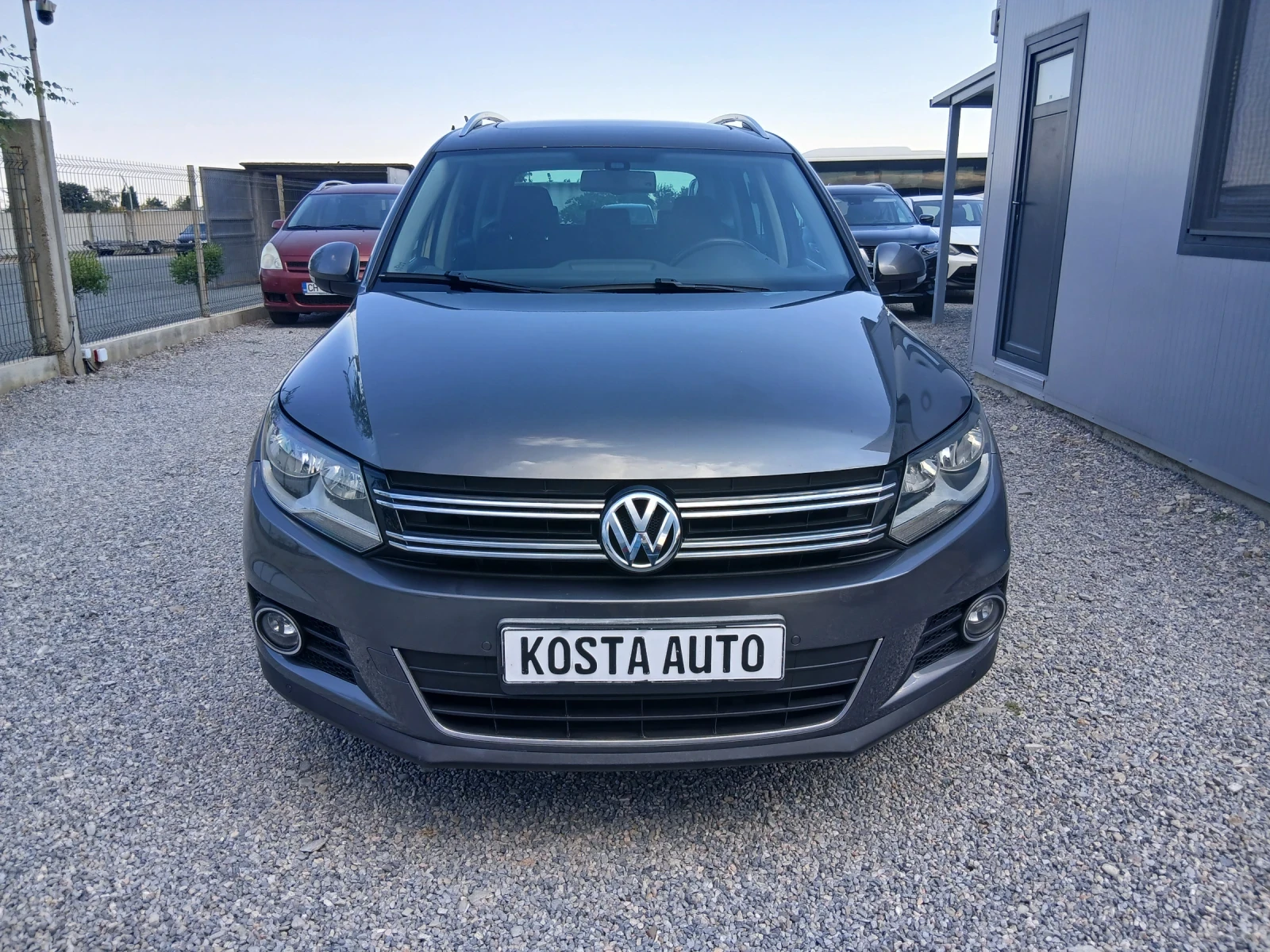 VW Tiguan КАТО НОВ, снимка 10 - Автомобили и джипове - 55123878