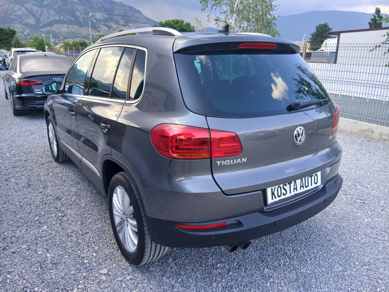VW Tiguan КАТО НОВ, снимка 6 - Автомобили и джипове - 55123878