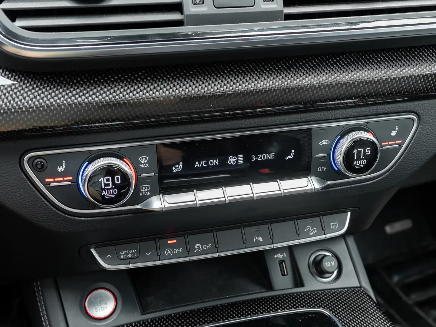 Audi SQ5 MATRIX* BANG* OLUFSEN* LANE* ASSIST* КАМЕРА* , снимка 10 - Автомобили и джипове - 55282725