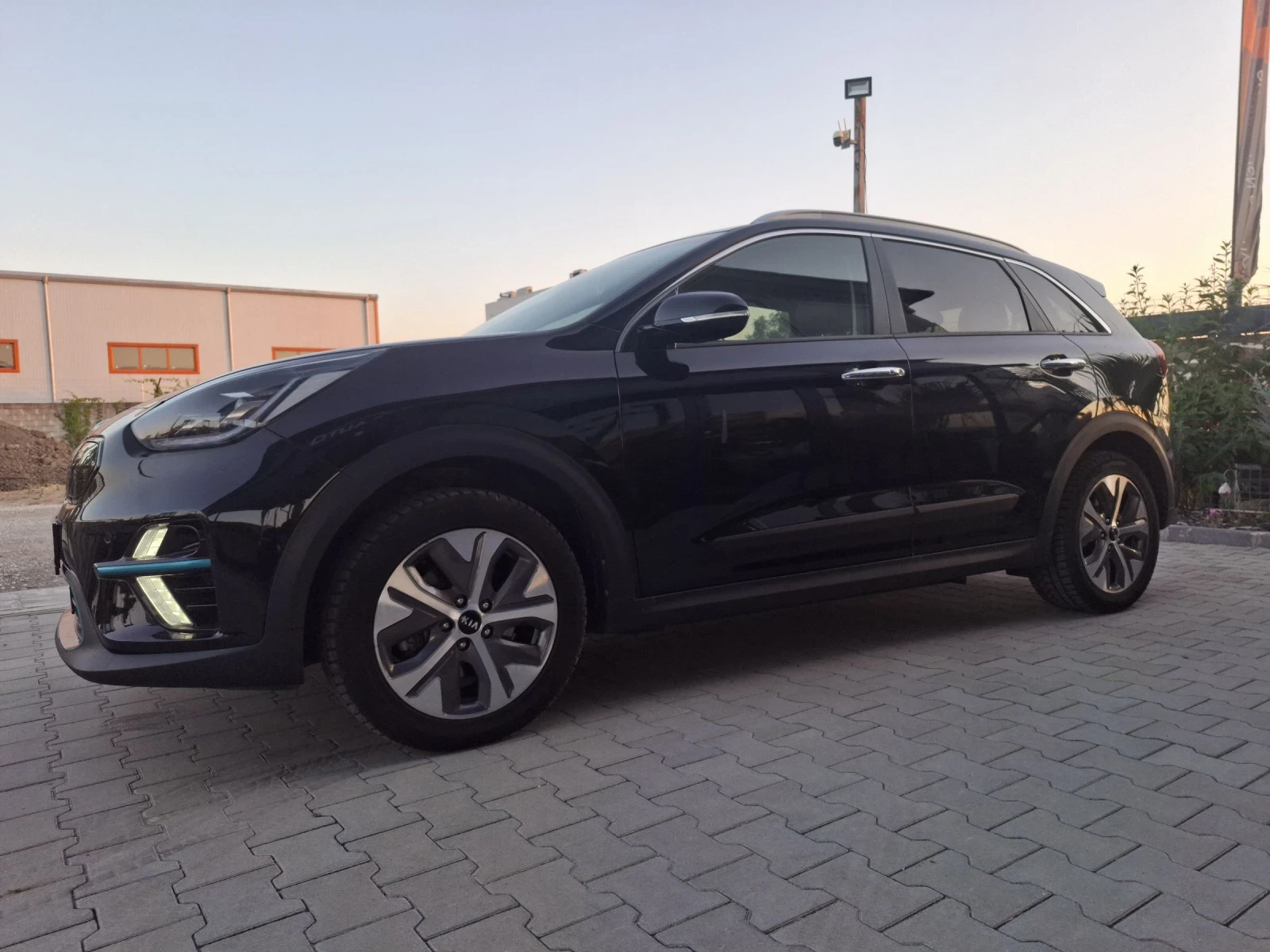 Kia Niro 64kw* * 204k.c* * facelift* * SOH100%* * lizing, снимка 4 - Автомобили и джипове - 55480349