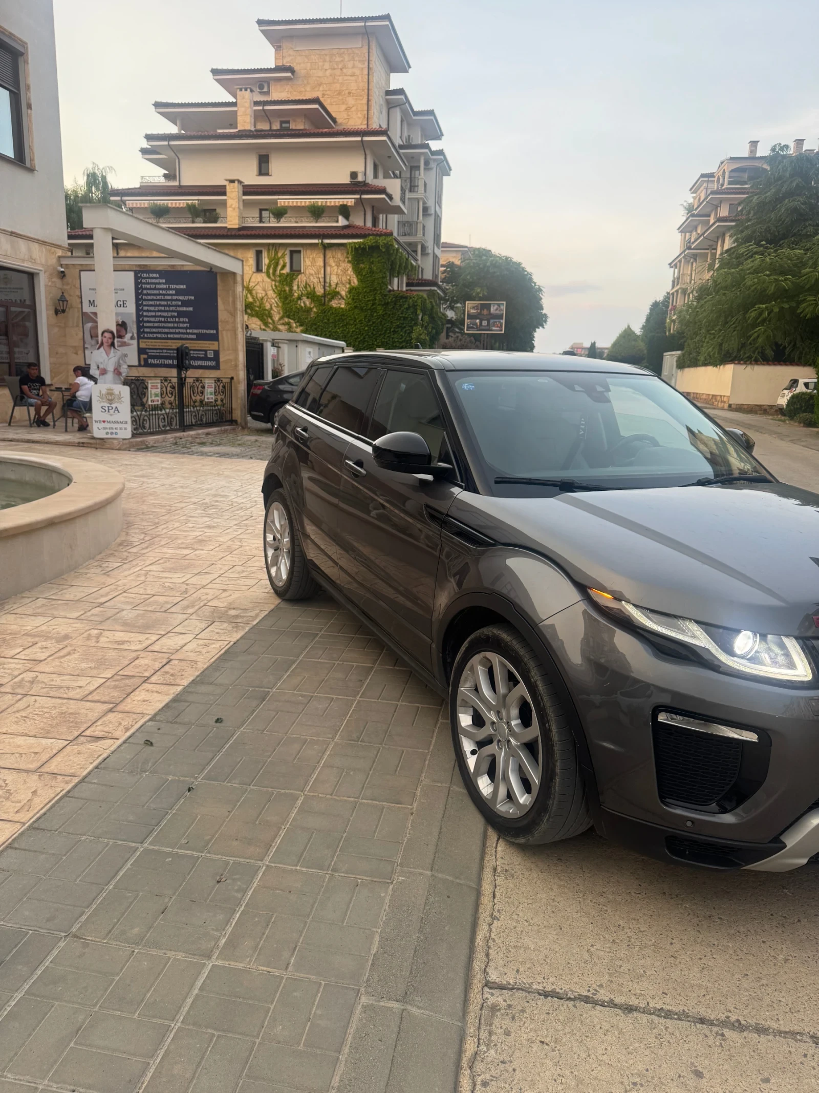 Land Rover Evoque, снимка 2 - Автомобили и джипове - 55688760
