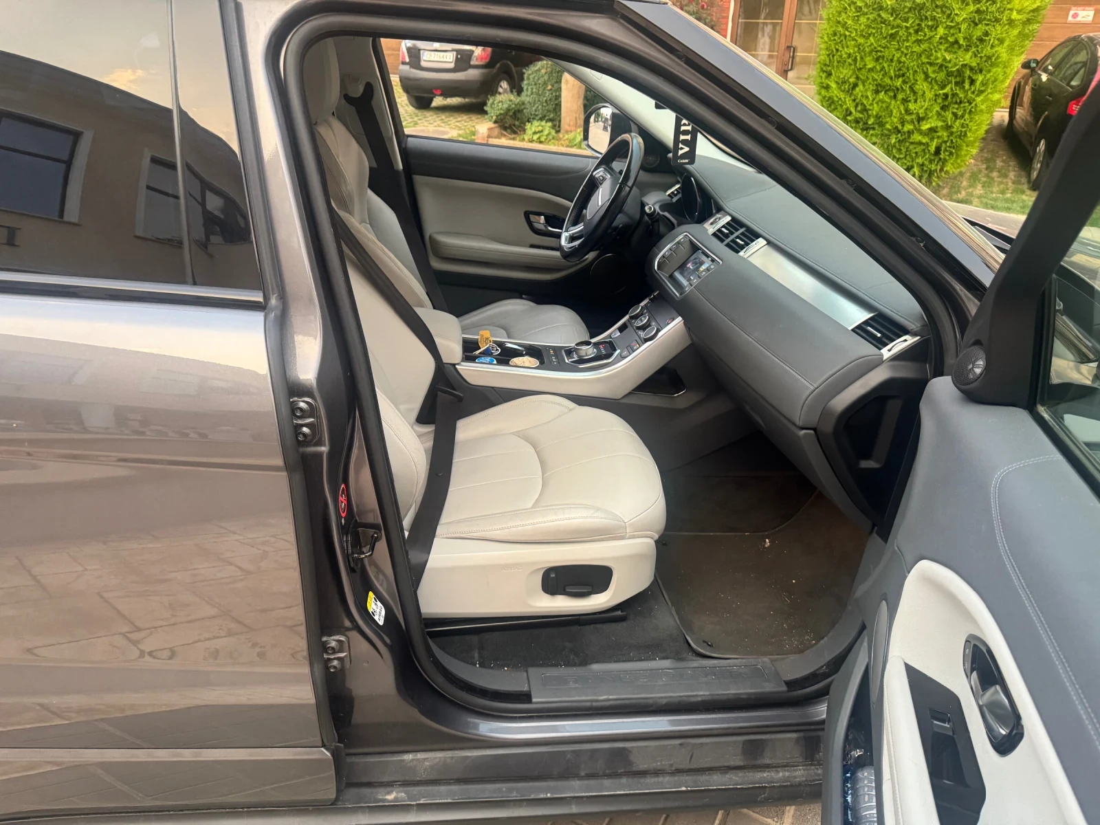 Land Rover Evoque, снимка 10 - Автомобили и джипове - 55688760