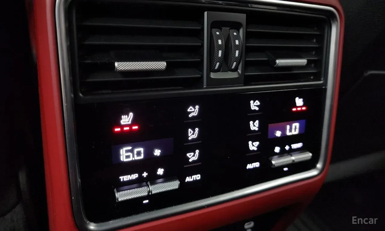 Porsche Cayenne Turbo* HUD* 360* Pano* B&O* Ceramic* Chrono* Обдух, снимка 14 - Автомобили и джипове - 55752510