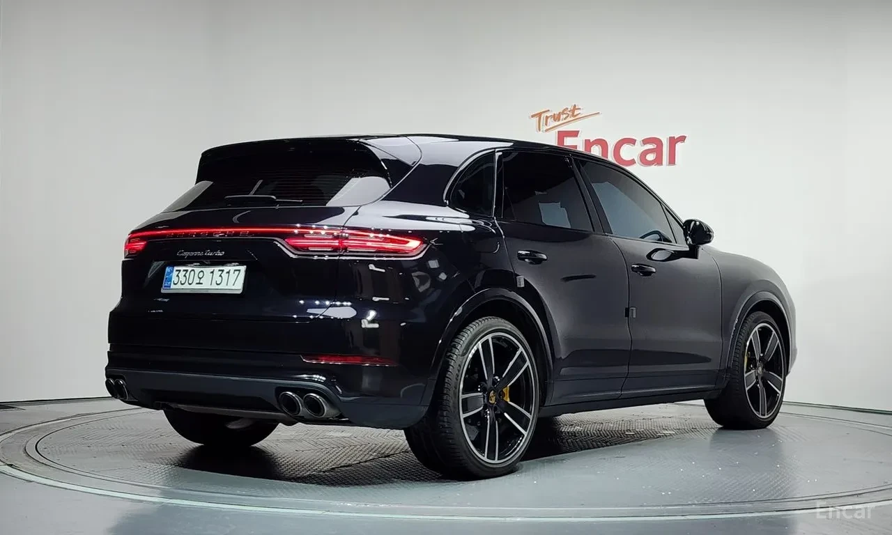 Porsche Cayenne Turbo* HUD* 360* Pano* B&O* Ceramic* Chrono* Обдух, снимка 2 - Автомобили и джипове - 55752510