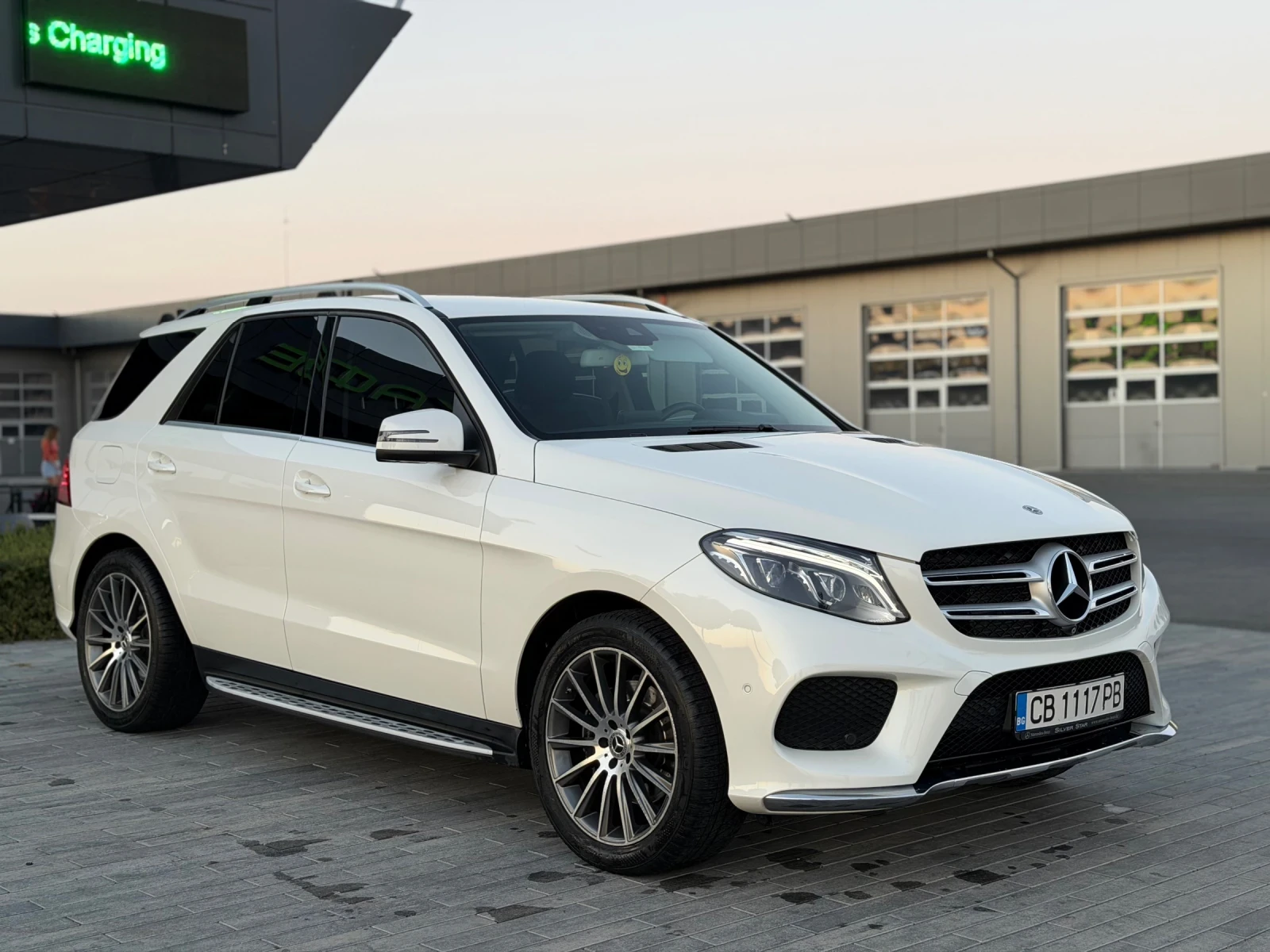 Mercedes-Benz GLE 350 D/AMG LINE/TOP/LIZING, снимка 3 - Автомобили и джипове - 55935294