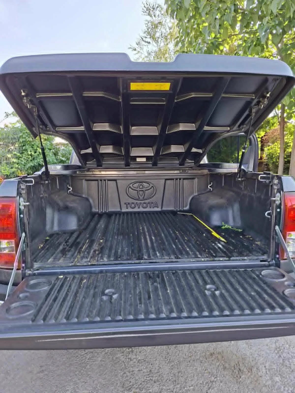 Toyota Hilux Hardtrop Капак, снимка 2 - Автомобили и джипове - 55937788