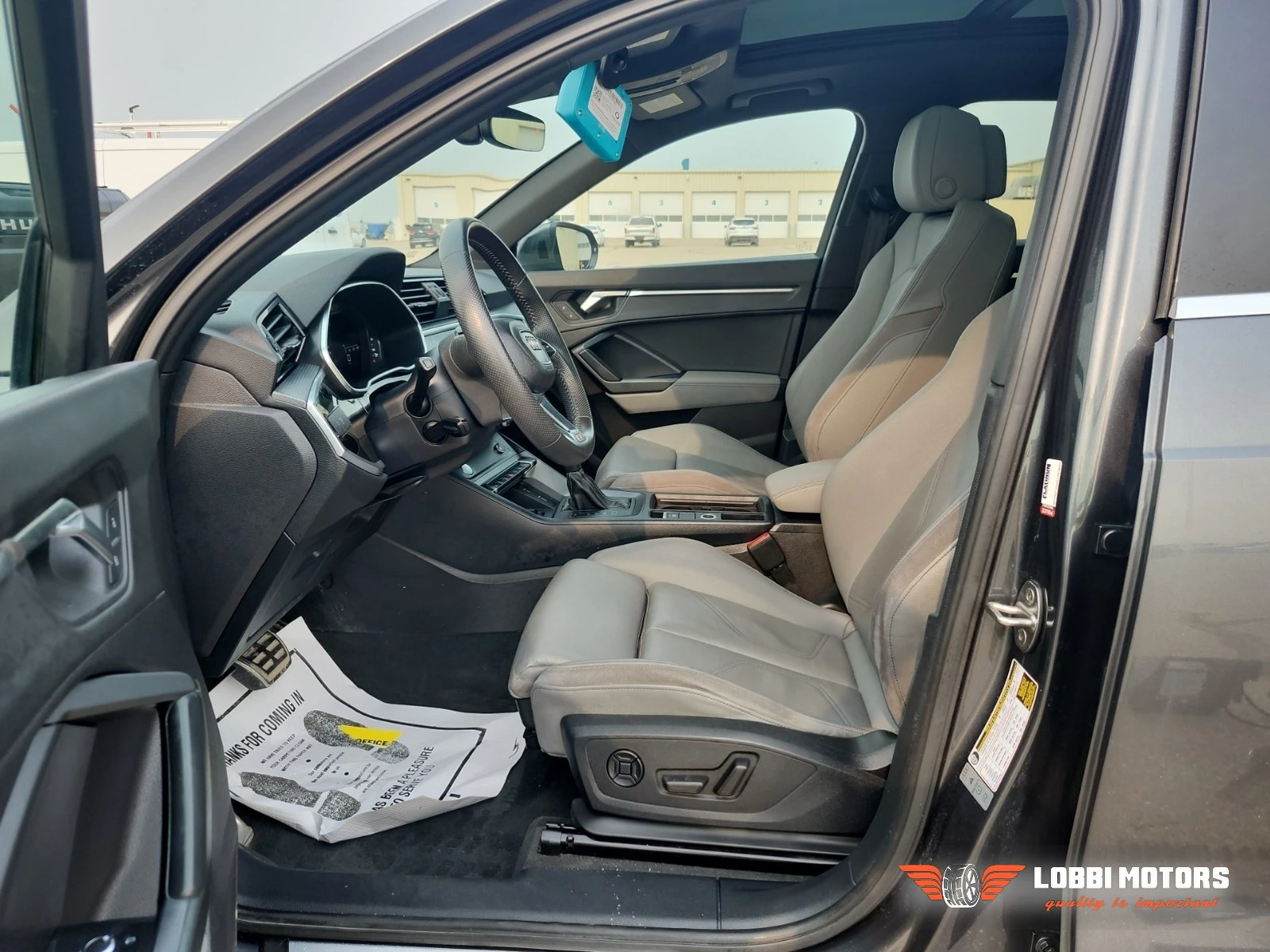 Audi Q3, снимка 5 - Автомобили и джипове - 56103883