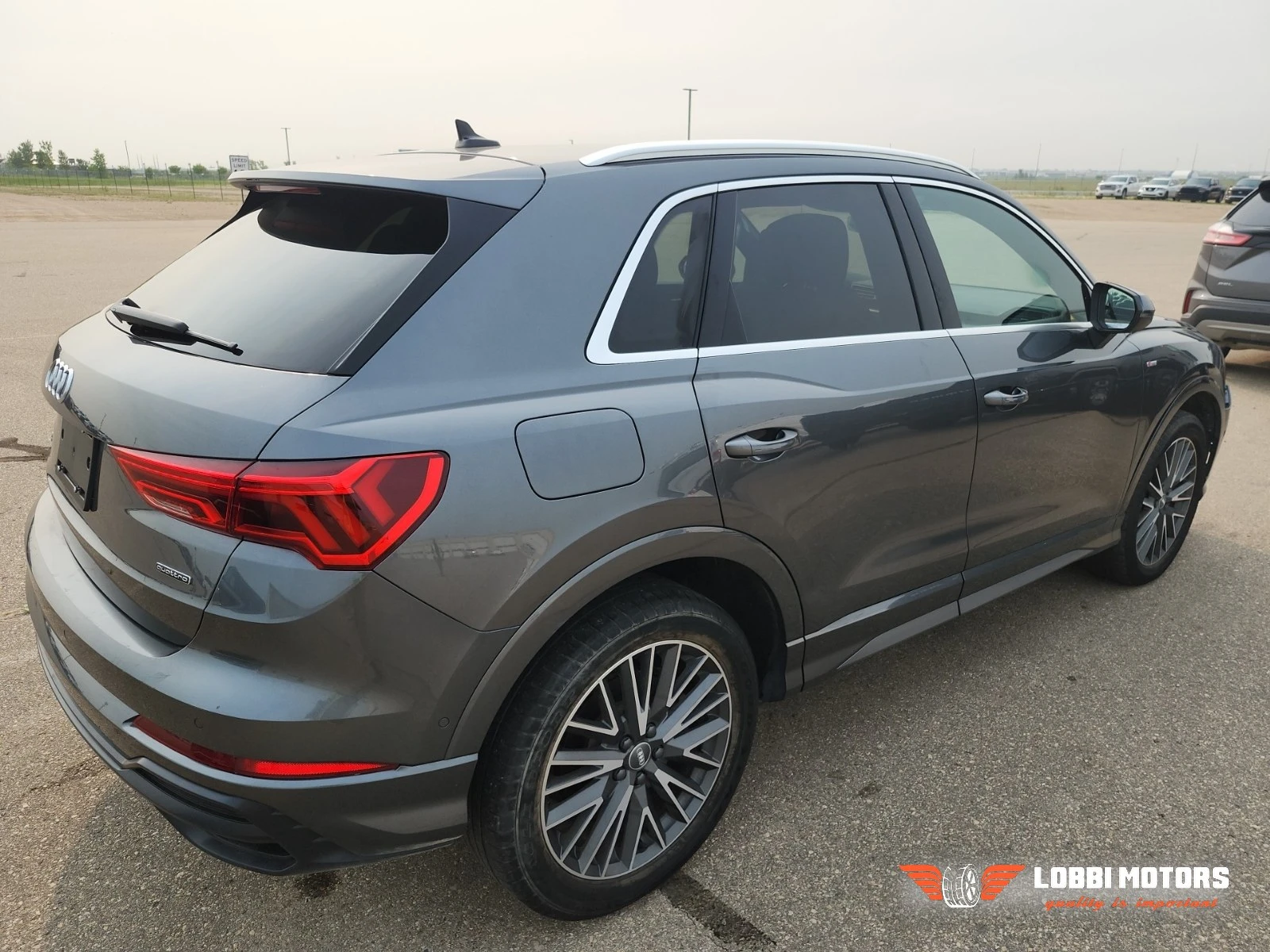 Audi Q3, снимка 3 - Автомобили и джипове - 56103883