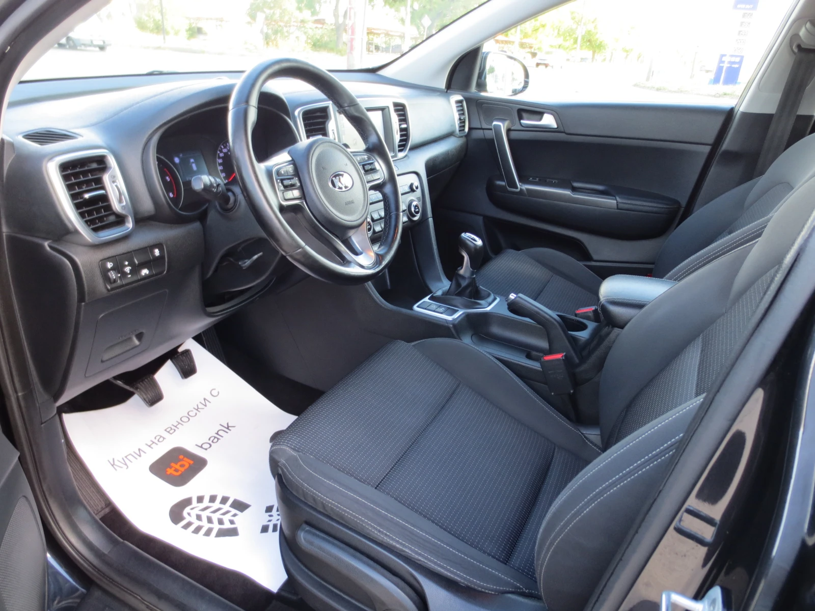 Kia Sportage 1.7 CRDI, снимка 8 - Автомобили и джипове - 56213283