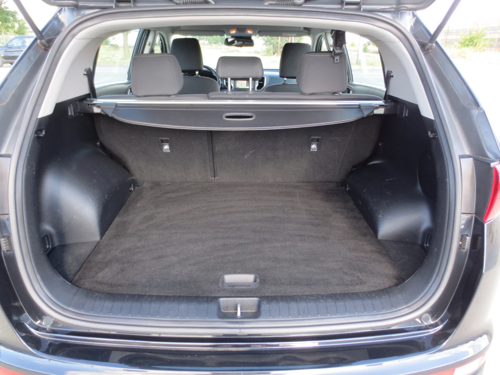 Kia Sportage 1.7 CRDI, снимка 15 - Автомобили и джипове - 56213283