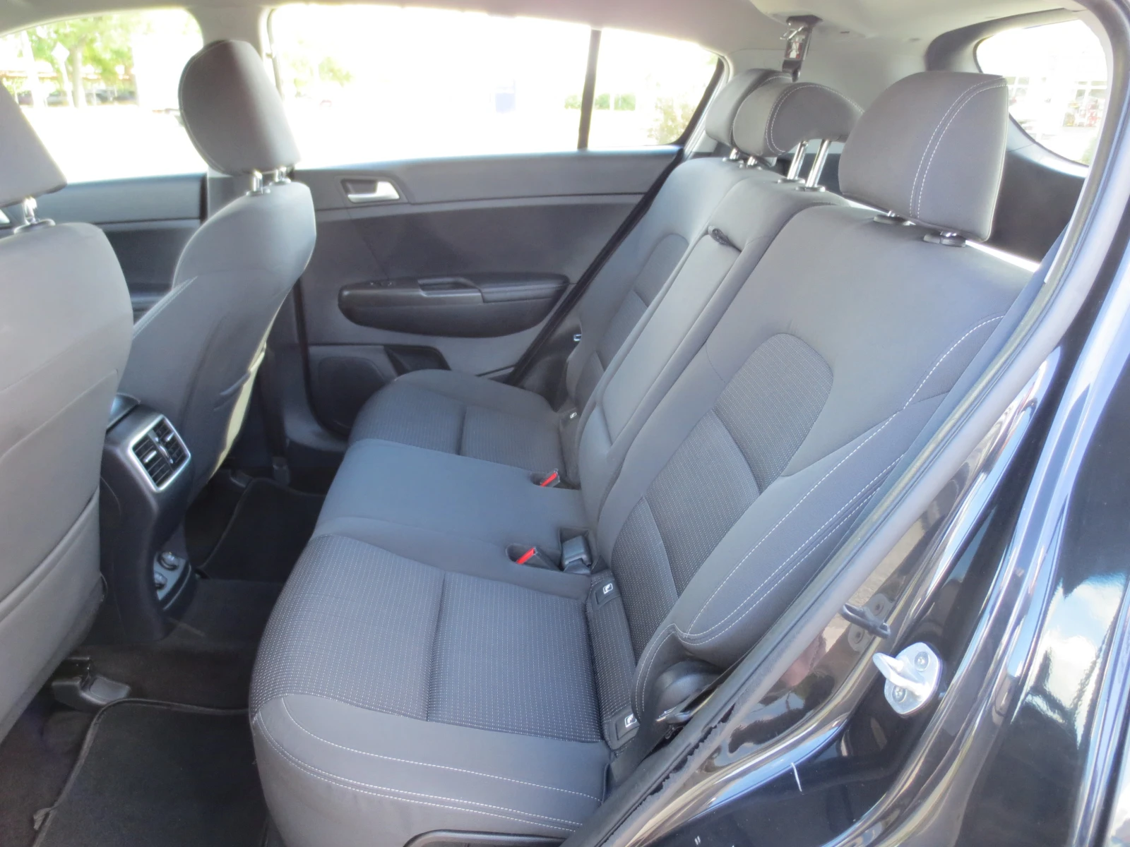 Kia Sportage 1.7 CRDI, снимка 11 - Автомобили и джипове - 56213283