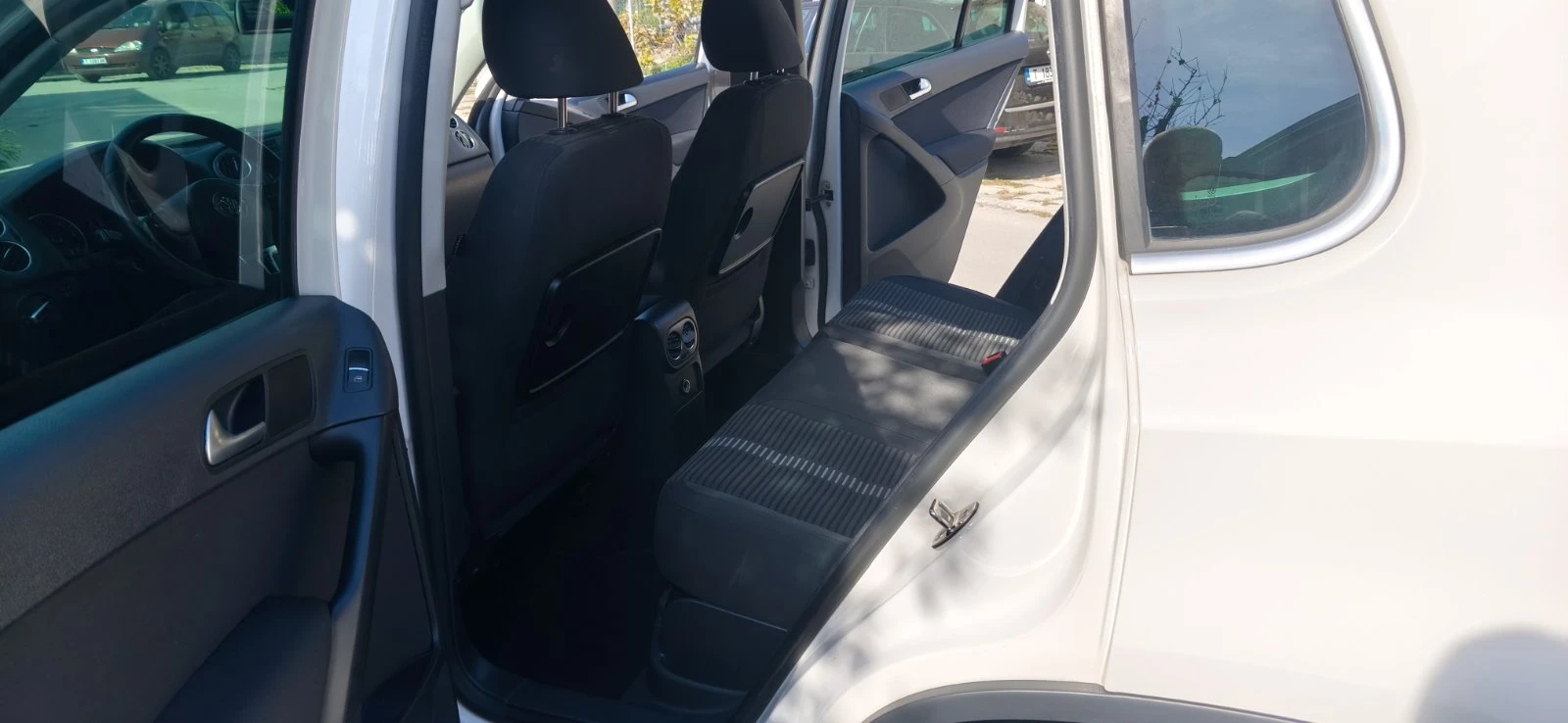VW Tiguan 4х4 140кс, снимка 16 - Автомобили и джипове - 56451721