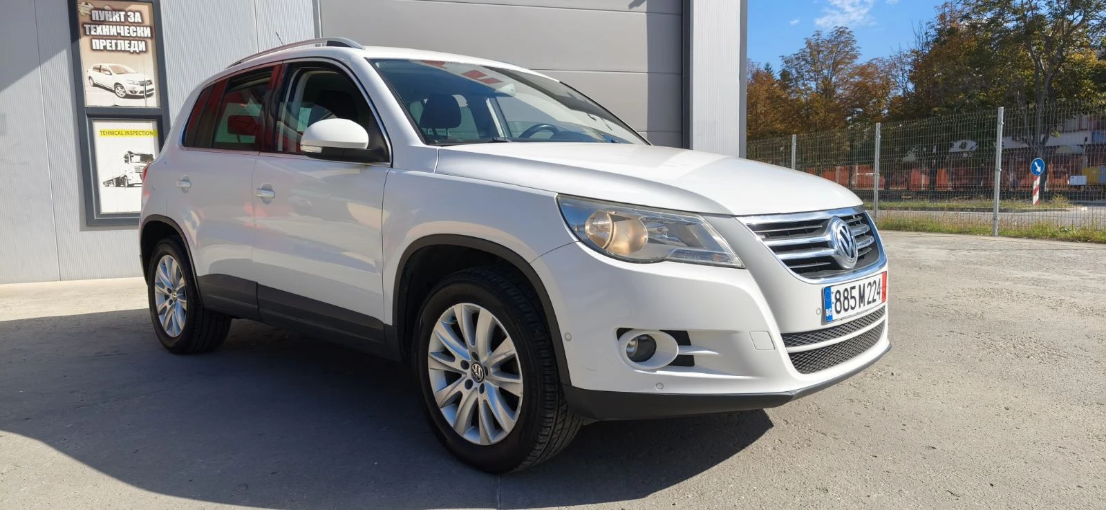 VW Tiguan 4х4 140кс, снимка 2 - Автомобили и джипове - 56451721