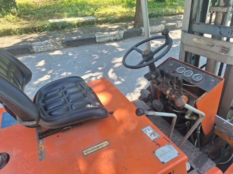 Мотокар Clark, снимка 4 - Индустриална техника - 51522066