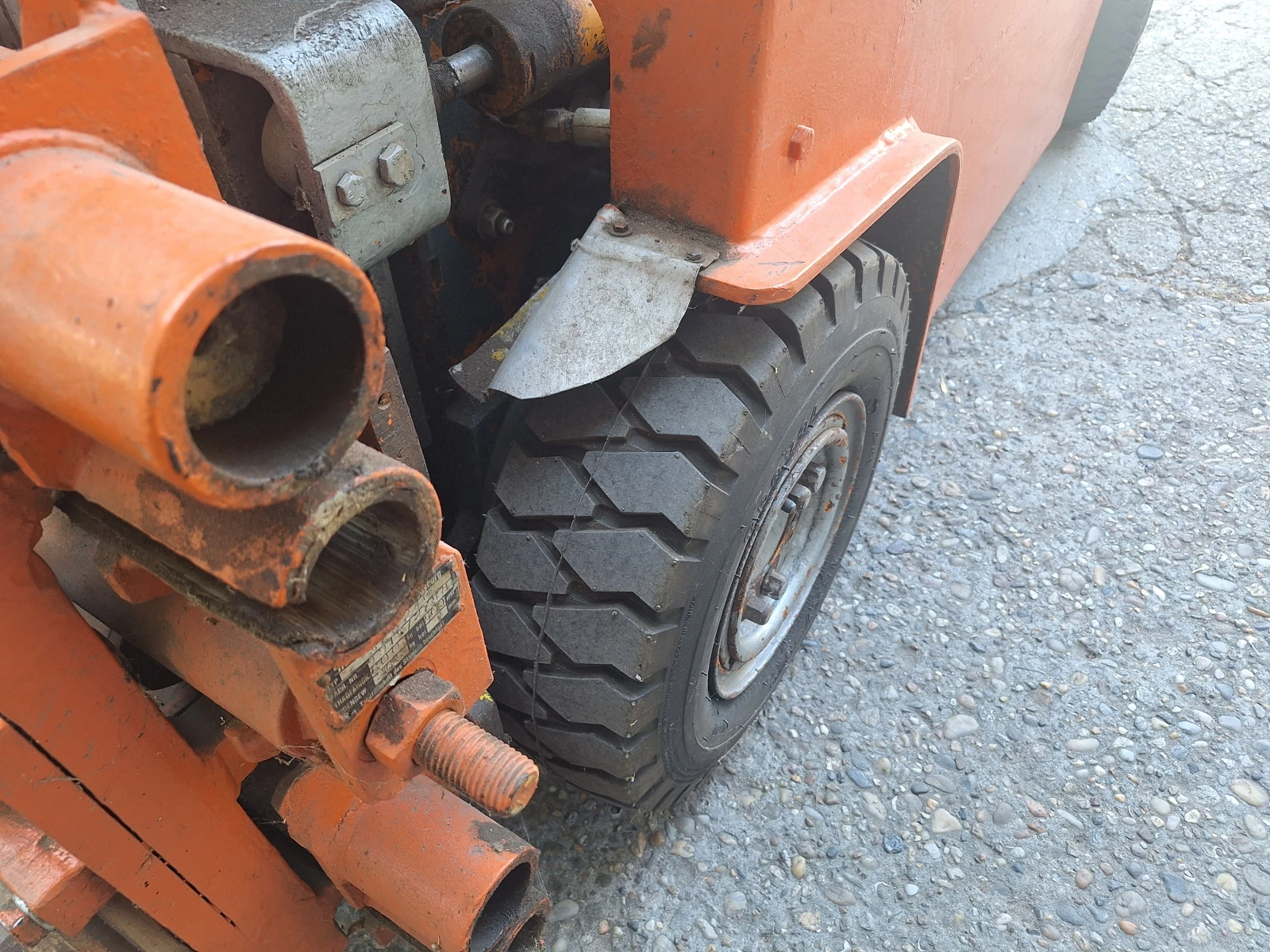  Clark | Mobile.bg   8