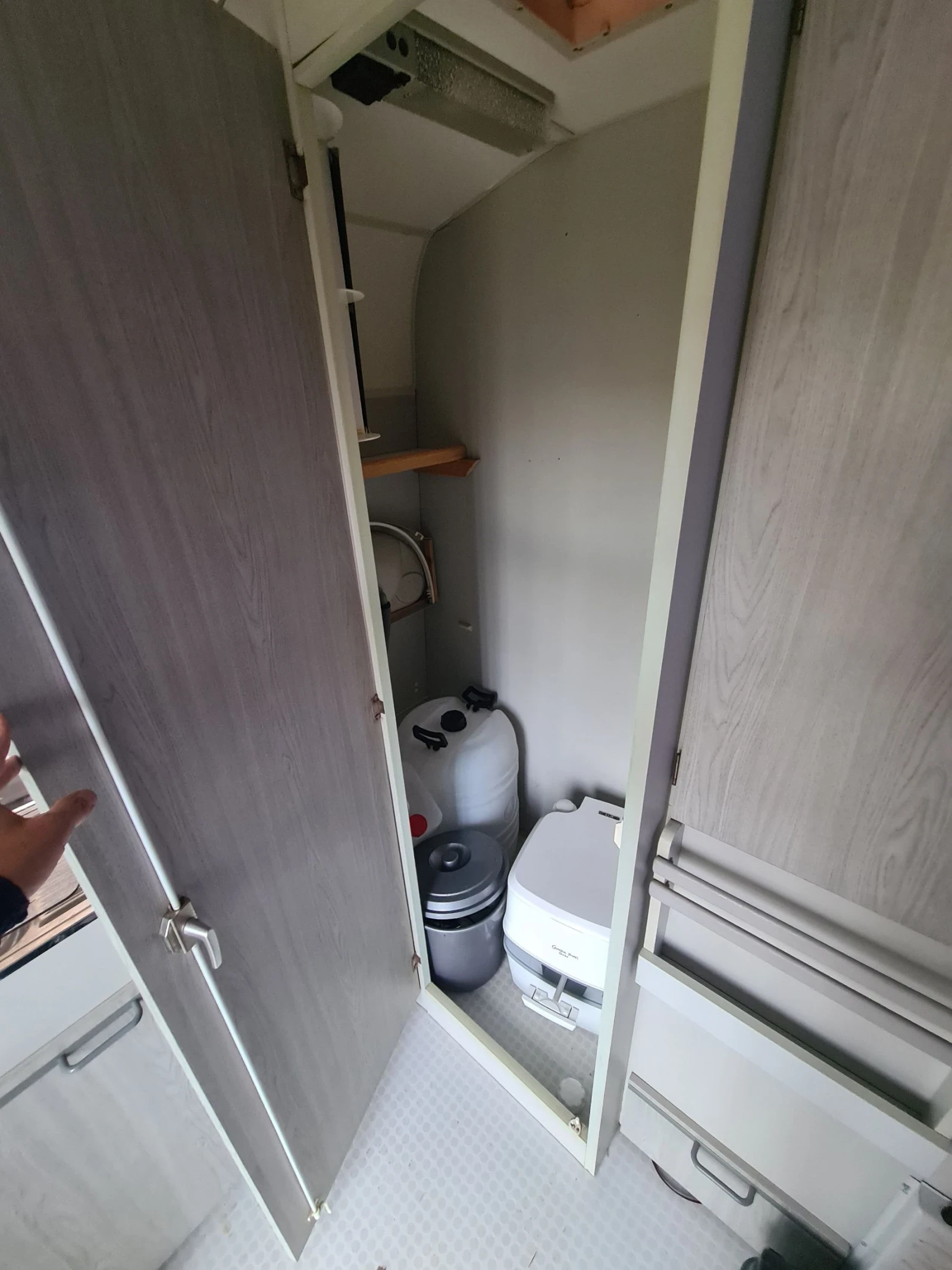 Каравана Beyerland 3.8м 750кг - изображение 10