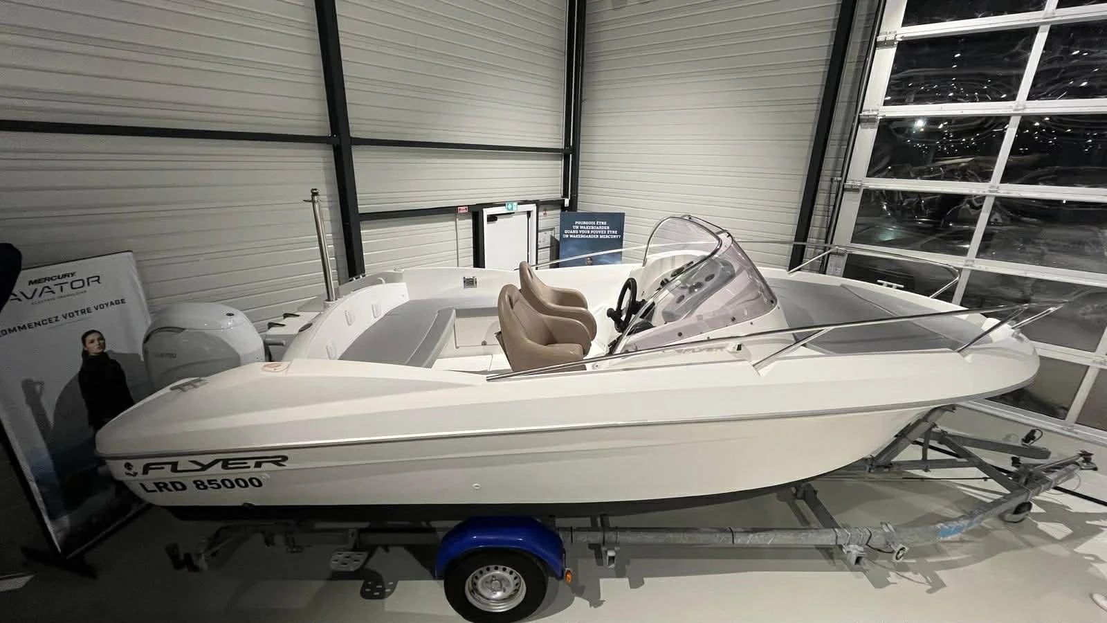 Моторна яхта Beneteau Beneteau Flyer 650, снимка 2 - Воден транспорт - 54984776
