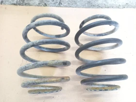 Пружини задни Джип Чероки Спорт 2.8црд 