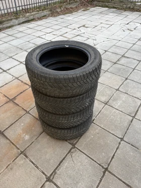 Гуми Зимни 235/55R18, снимка 7 - Гуми и джанти - 48396566