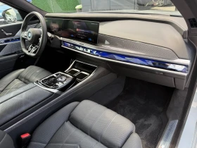 BMW i7 ///M-pack xDrive60, TV, B&W Sound, Panorama , снимка 11
