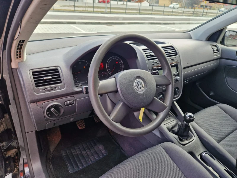 VW Golf 1.9, снимка 7 - Автомобили и джипове - 49361753