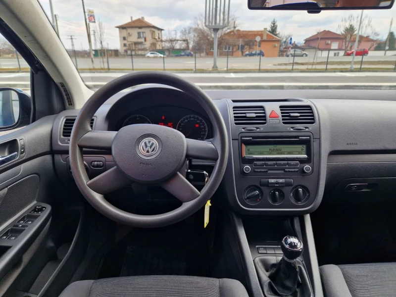 VW Golf 1.9, снимка 11 - Автомобили и джипове - 49361753