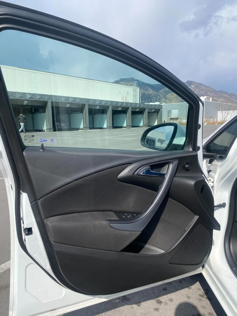 Opel Astra LPG | 1.4 Turbo, снимка 8 - Автомобили и джипове - 51991973