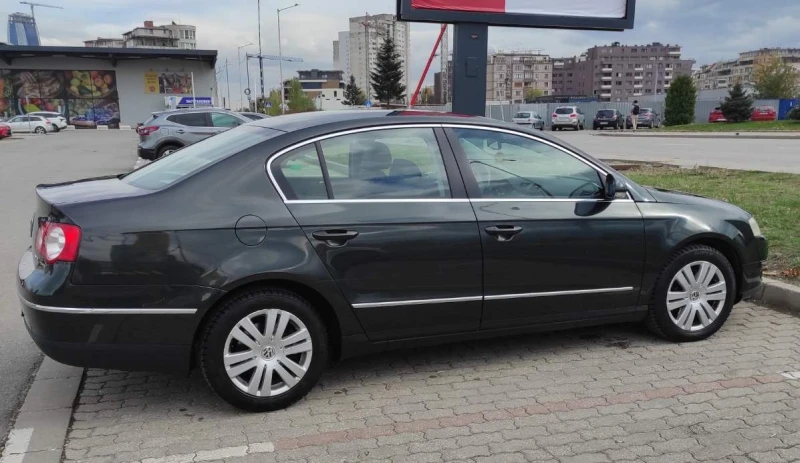 VW Passat Highline, снимка 3 - Автомобили и джипове - 52619515