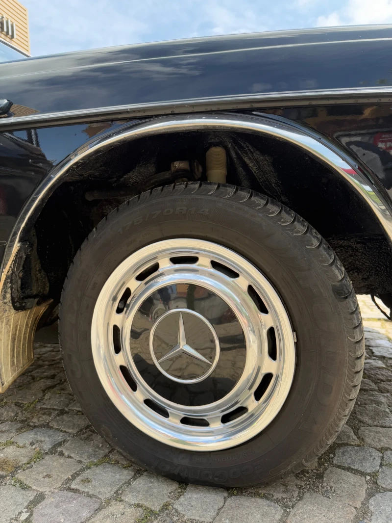 Mercedes-Benz 123 200D, снимка 4 - Автомобили и джипове - 52650449