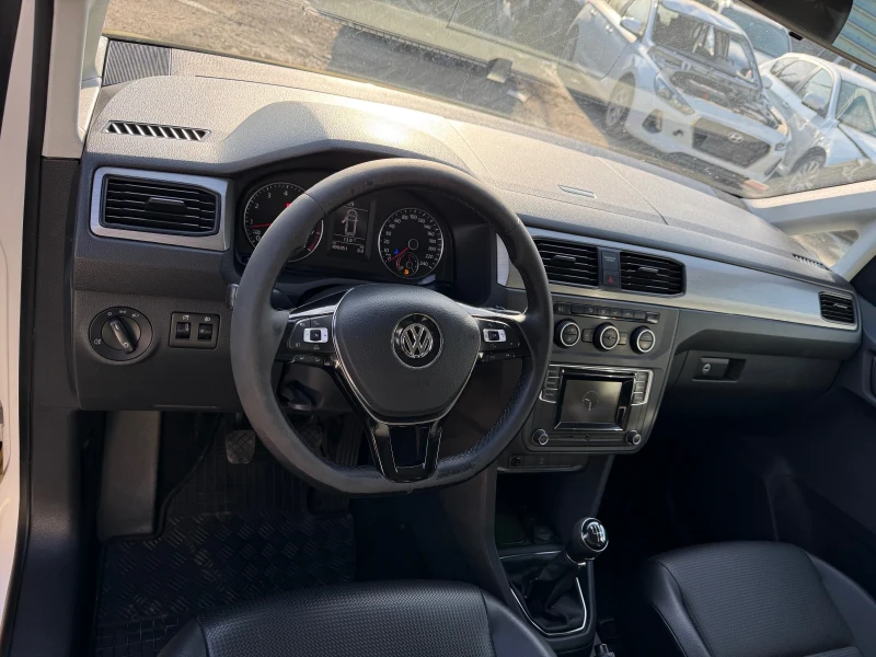 VW Caddy 1.4 TGI, снимка 10 - Автомобили и джипове - 52828140