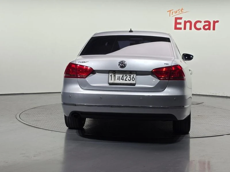 VW Passat * 2.0* TDI* B7* , снимка 4 - Автомобили и джипове - 55723187