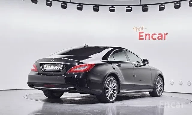 Mercedes-Benz CLS 400 AMG * FACELIFT * ОБДУХВАНЕ * 360 КАМЕРА * , снимка 3 - Автомобили и джипове - 55838065