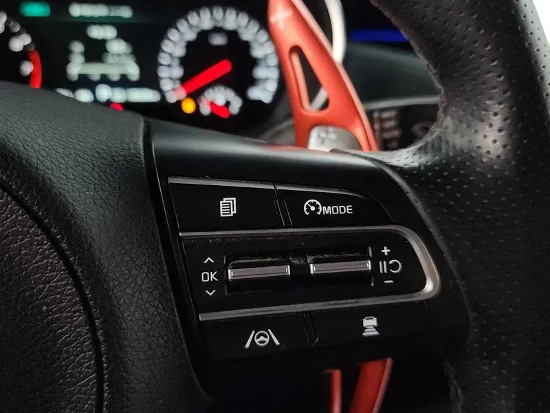 Kia Stinger 3.3 AWD GT - САМО 30% АВАНС, снимка 15 - Автомобили и джипове - 55889034