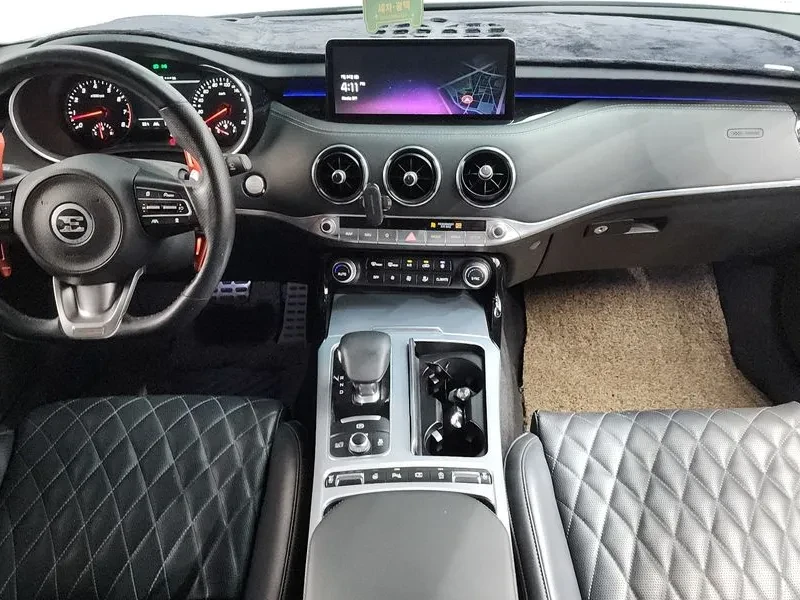 Kia Stinger 3.3 AWD GT - САМО 30% АВАНС, снимка 7 - Автомобили и джипове - 55889034