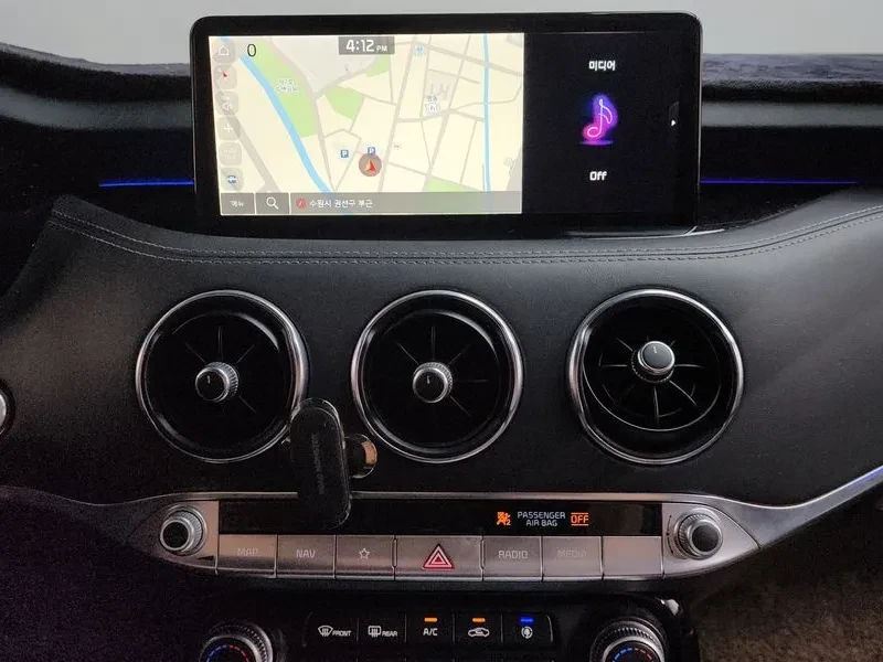 Kia Stinger 3.3 AWD GT - САМО 30% АВАНС, снимка 12 - Автомобили и джипове - 55889034