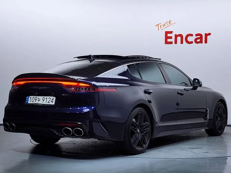 Kia Stinger 3.3 AWD GT - САМО 30% АВАНС, снимка 2 - Автомобили и джипове - 55889034