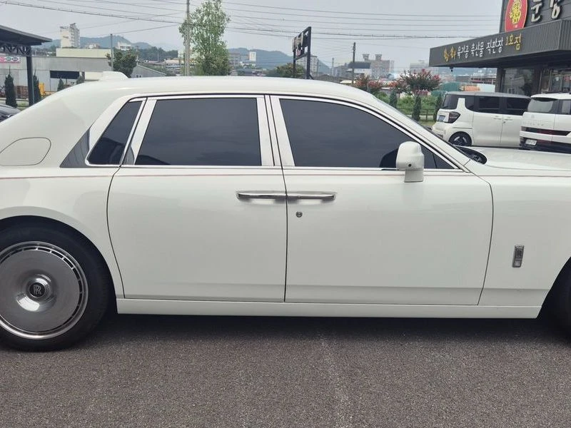 Rolls-Royce Phantom 6.7 Automatic КРАЙНА ЦЕНА: 504656 EUR !!!РЕАЛНА КР, снимка 4 - Автомобили и джипове - 55969472