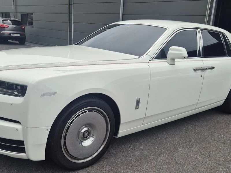 Rolls-Royce Phantom 6.7 Automatic КРАЙНА ЦЕНА: 504656 EUR !!!РЕАЛНА КР, снимка 2 - Автомобили и джипове - 55969472