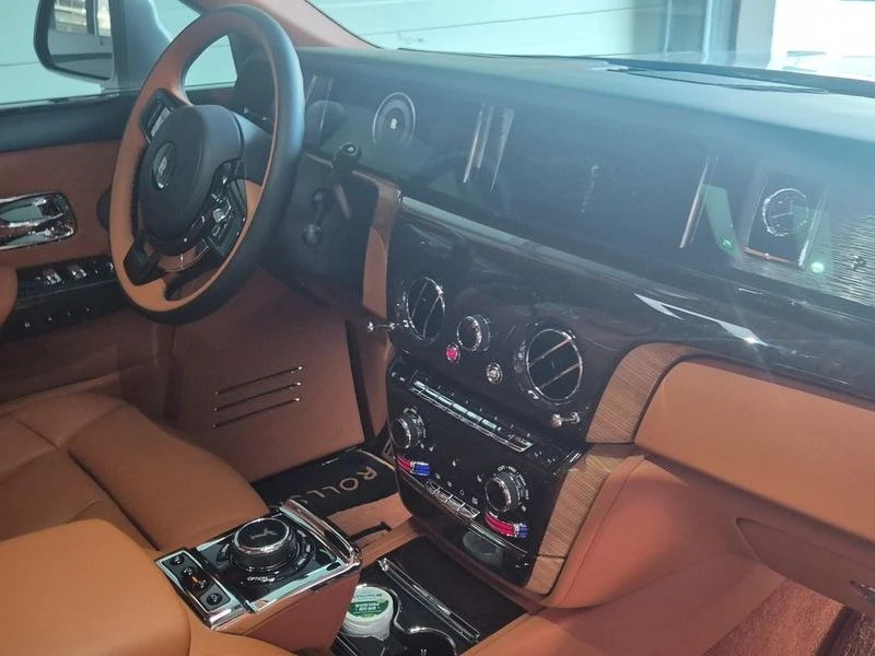 Rolls-Royce Phantom 6.7 Automatic КРАЙНА ЦЕНА: 504656 EUR !!!РЕАЛНА КР, снимка 17 - Автомобили и джипове - 55969472