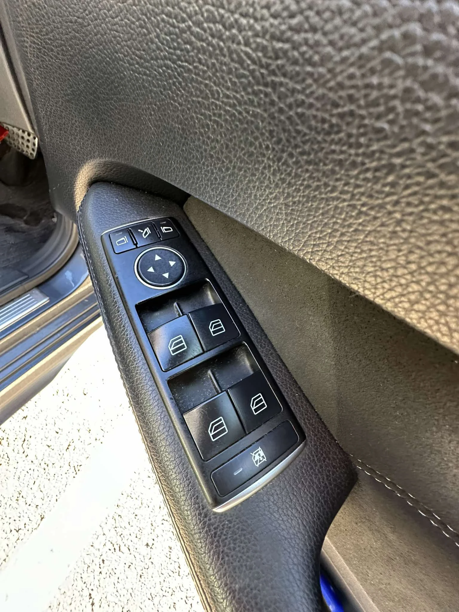 Mercedes-Benz E 220 AMG | Mobile.bg   16