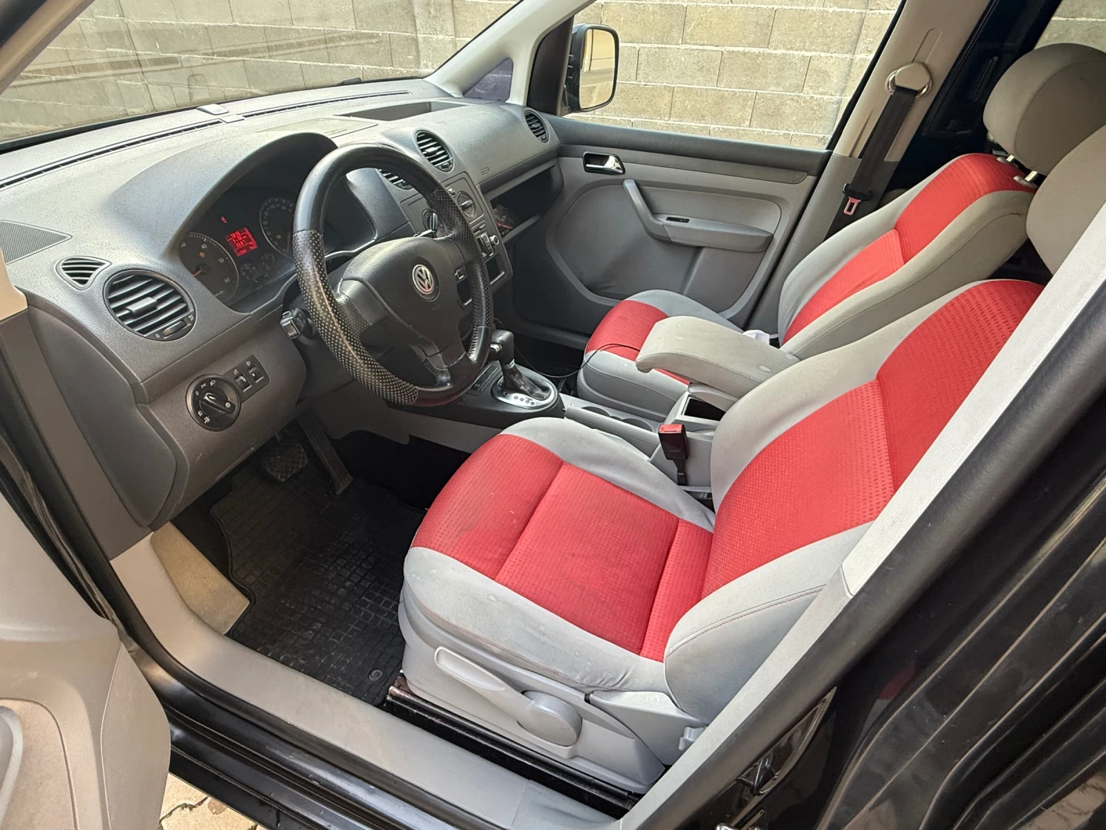 VW Caddy 1.9 DSG - изображение 10