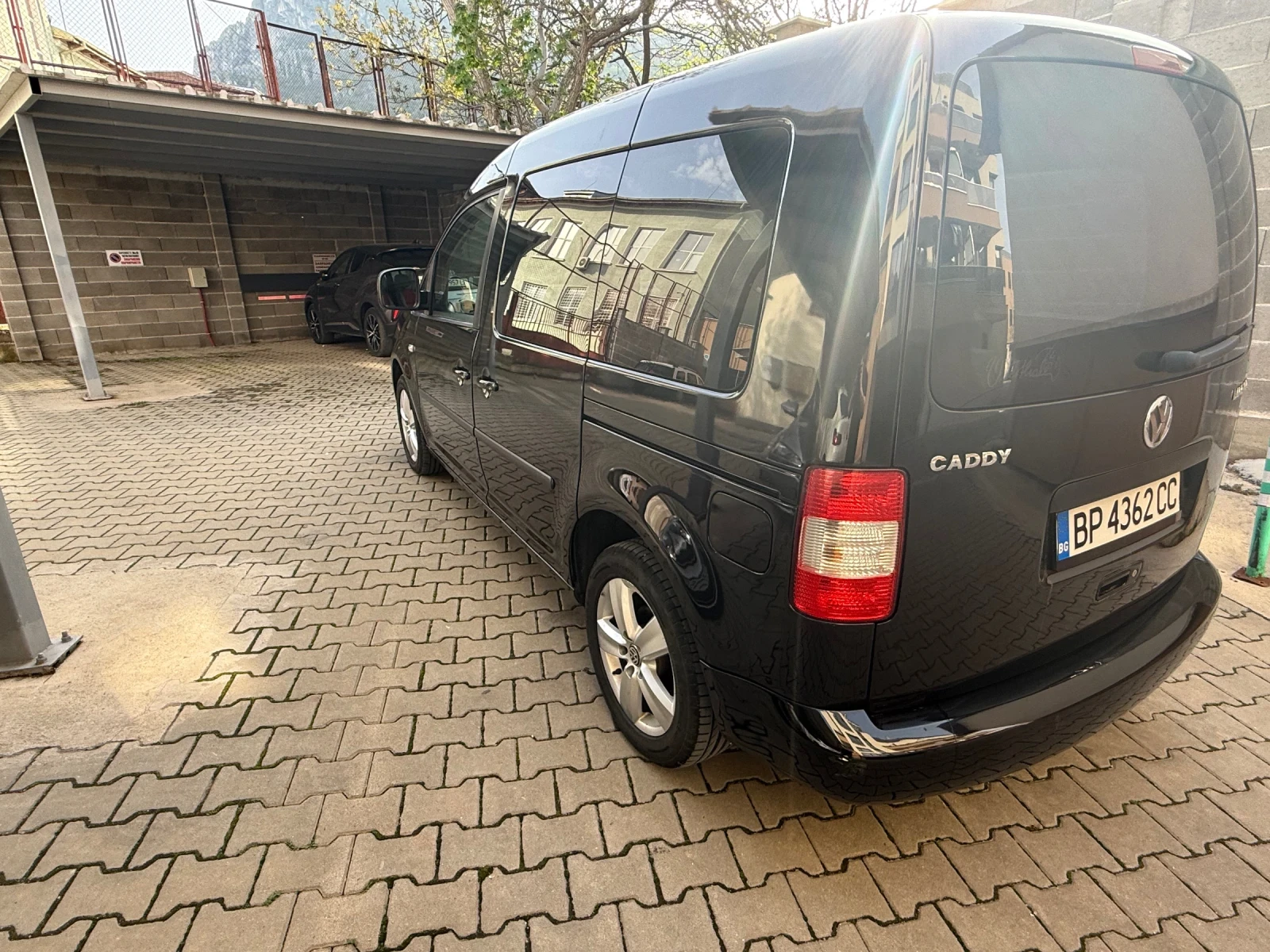 VW Caddy 1.9 DSG - изображение 5