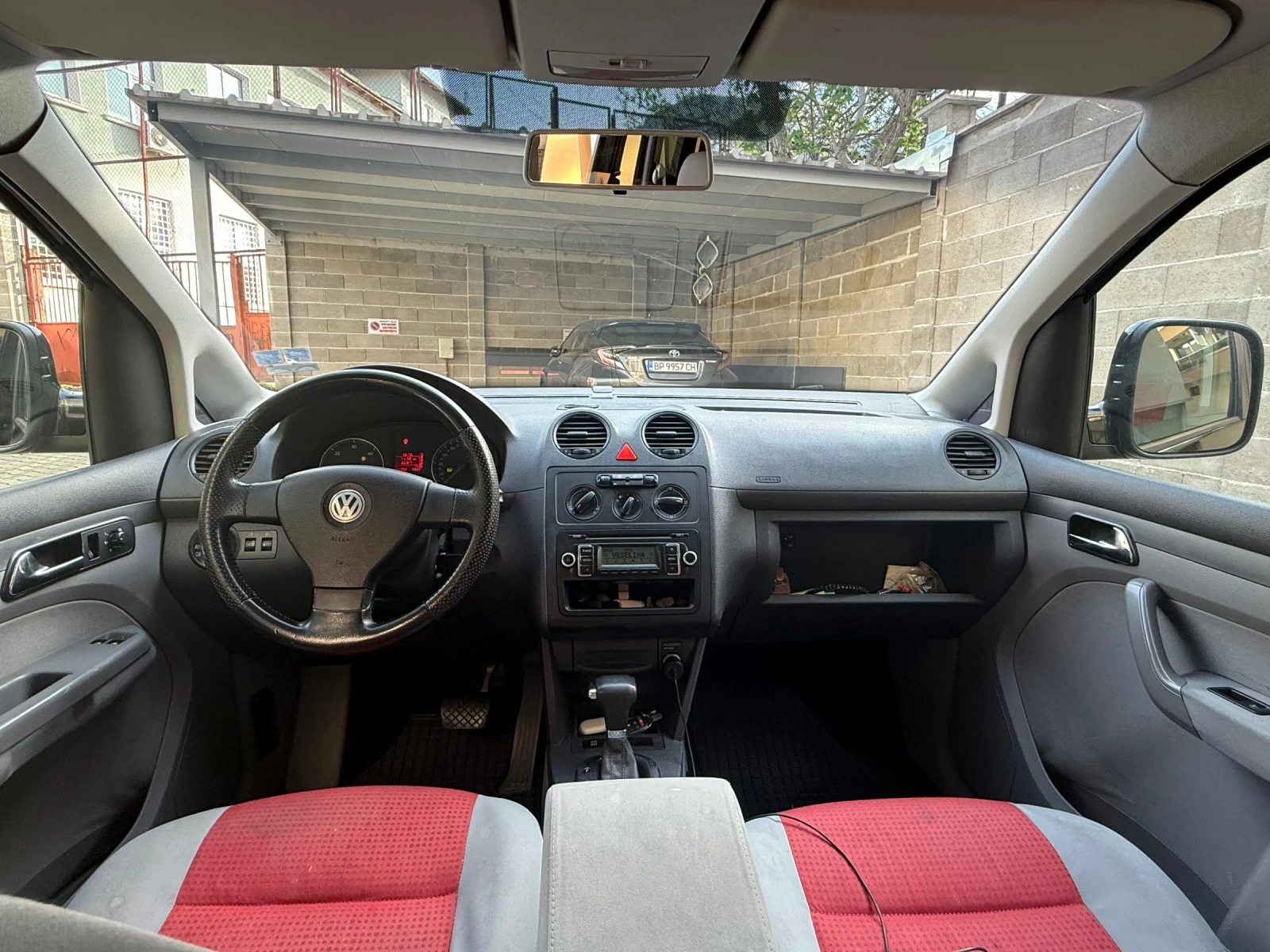 VW Caddy 1.9 DSG - изображение 8