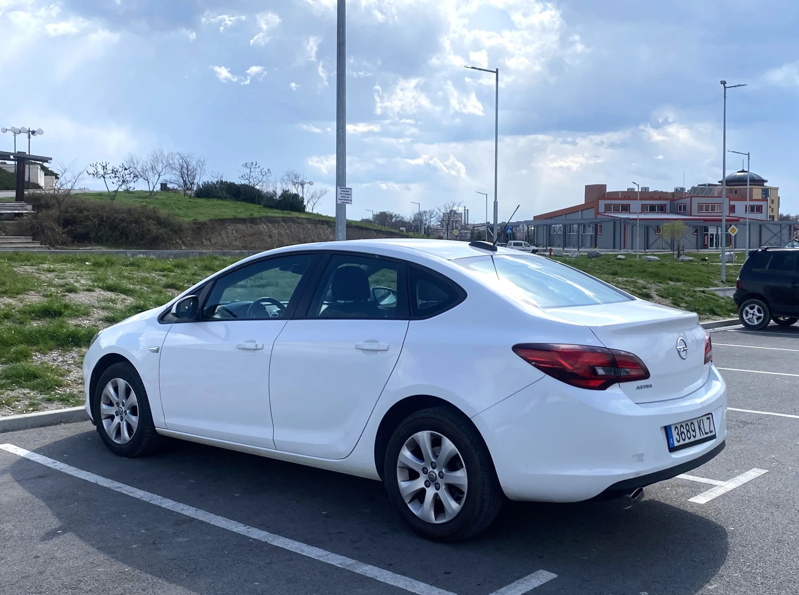 Opel Astra LPG 1.4T - изображение 4