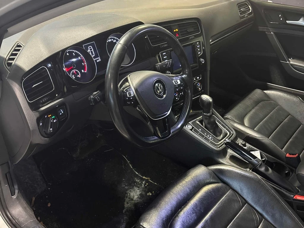 VW Golf 5dr HB Auto 1.8 TSI * ВТОРИ ГУМИ И ДЖАНТИ - изображение 7